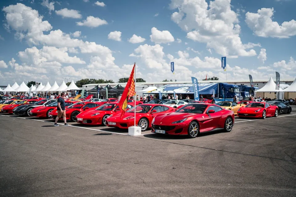 500 سيارة Ferrari ضد السرطان 2025